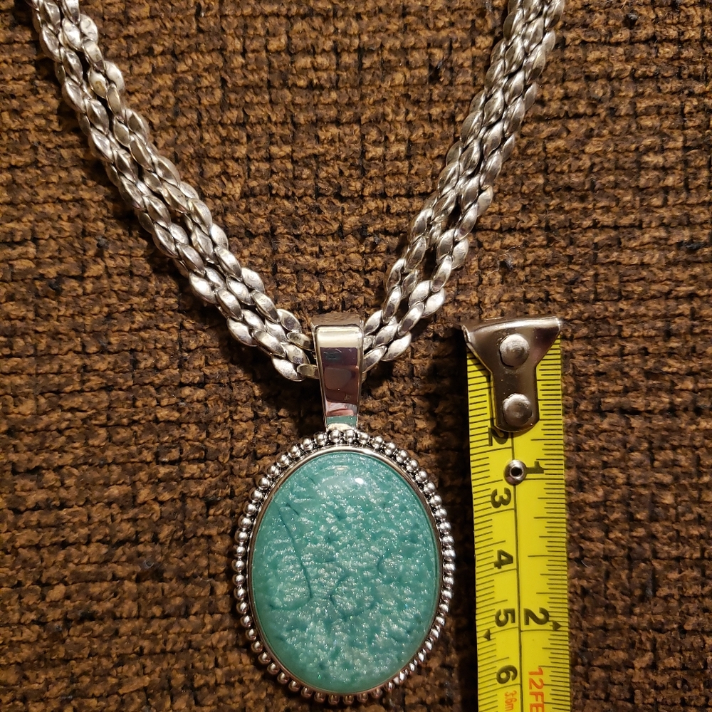 Beautiful necklace, like new! - Picture 2 of 7